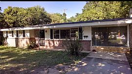 831 Coliseum Blvd, Montgomery, Al 36109 in Montgomery, AL