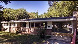 831 Coliseum Blvd, Montgomery, Al 36109 in Montgomery, AL (Photo 3 of 10)