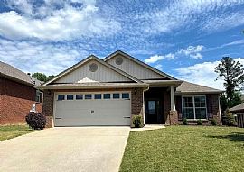 6815 Wintercrest Way Se, Owens Cross Roads, Al 35763 in Owens Cross Roads, AL