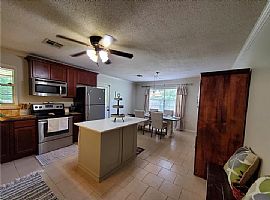 452 Avondale Rd, Montgomery, Al 36109 in Montgomery, AL (Photo 5 of 12)