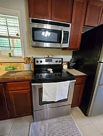 452 Avondale Rd, Montgomery, Al 36109 in Montgomery, AL (Photo 6 of 12)