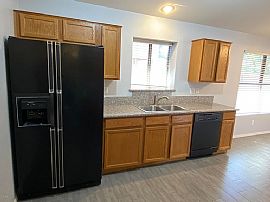 4738 E Abraham Ln, Phoenix, Az 85050 in Phoenix, AZ (Photo 4 of 12)