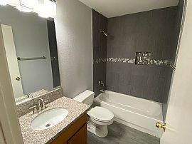 4738 E Abraham Ln, Phoenix, Az 85050 in Phoenix, AZ (Photo 6 of 12)