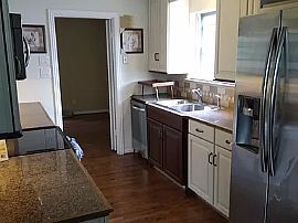 Beautiful 3bed Room House in Dallas, TX (Photo 6 of 10)