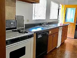 Lovely House For Rent  in Dallas, TX (Photo 4 of 11)