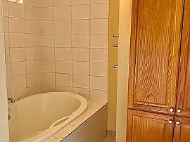 Lovely House For Rent  in Dallas, TX (Photo 7 of 11)