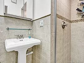 Beautiful 3bedroom House Going For a Nice Price in Miami Beach, FL (Photo 7 of 12)