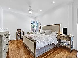 Beautiful 3bedroom House Going For a Nice Price in Miami Beach, FL (Photo 8 of 12)