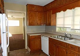 1428 34th St, Birmingham, Al 35218 in Birmingham, AL (Photo 5 of 10)