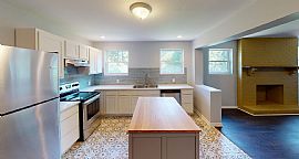 2328 10th Ter S #b, Birmingham, Al 35205 in Birmingham, AL (Photo 2 of 10)