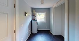 2328 10th Ter S #b, Birmingham, Al 35205 in Birmingham, AL (Photo 9 of 10)