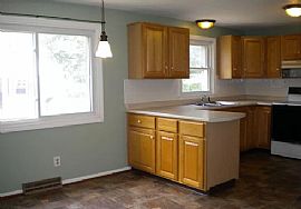 4 Deborah Rd, Windsor Locks, Ct 06096 in Windsor Locks, CT (Photo 3 of 12)