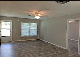 264 Costado St, Saint Augustine, Fl 32086 in Saint Augustine, FL (Photo 3 of 11)