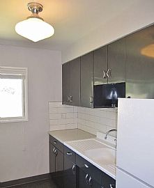 3717 Sw Corbett Ave, Apt 26, 3717 Sw Corbett Ave, Portland, Or  in Portland, OR (Photo 6 of 7)