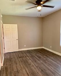 1131 W Chase St, Lakeland, Fl 33815 in Lakeland, FL (Photo 9 of 12)