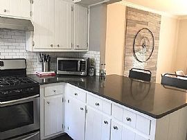 Beautiful Family Home  in Atlanta, GA (Photo 3 of 11)