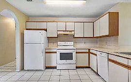 1777 Sw Erie St, Port Saint Lucie, Fl 34953 in Port Saint Lucie, FL (Photo 7 of 12)