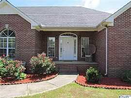 104 Centennial Dr, harvest, Al 35749 in Harvest, AL (Photo 2 of 10)