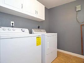 3831 N 34th St, phoenix, Az 85018 in Phoenix, AZ (Photo 11 of 12)