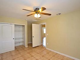 3831 N 34th St, phoenix, Az 85018 in Phoenix, AZ (Photo 9 of 12)