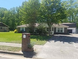 9741 Wallwood Dr Se, Huntsville, Al 35803 in Huntsville, AL