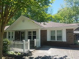 9741 Wallwood Dr Se, Huntsville, Al 35803 in Huntsville, AL (Photo 2 of 5)