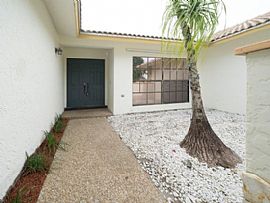 17569 Weeping Willow Trl, Boca Raton, Fl 33487 in Boca Raton, FL (Photo 2 of 12)