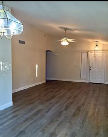 3218 E Laurel Ln, Phoenix, Az 85028 in Phoenix, AZ (Photo 4 of 12)