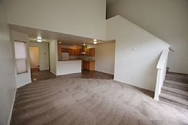 Move in Rdy! Duplex Near Bsu/micron with 2 Bed/2.5 Bath  in Boise, ID (Photo 3 of 12)