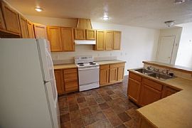 Move in Rdy! Duplex Near Bsu/micron with 2 Bed/2.5 Bath  in Boise, ID (Photo 4 of 12)