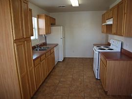 1001 Monte Vista Ave, Sierra Vista, Az 85635 in Sierra Vista, AZ (Photo 4 of 12)