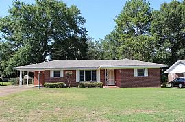 2214 Biltmore Ave, Montgomery, Al 36107 in Montgomery, AL