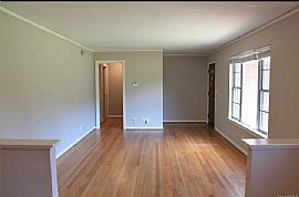 2214 Biltmore Ave, Montgomery, Al 36107 in Montgomery, AL (Photo 3 of 12)