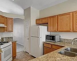 Expquisite 3 Bedroom Condo  in Las Vegas, NV (Photo 2 of 8)