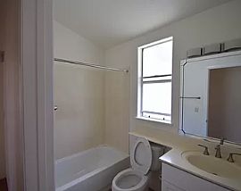 Affordable 3 Bedroom Home  in Waipahu, HI (Photo 11 of 12)