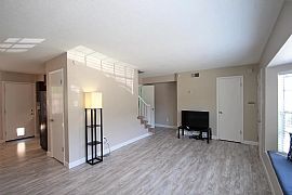 110 Du Rhu Dr #b, Mobile, Al 36608 in Mobile, AL (Photo 3 of 9)