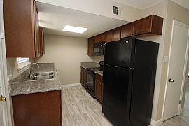 110 Du Rhu Dr #b, Mobile, Al 36608 in Mobile, AL (Photo 5 of 9)