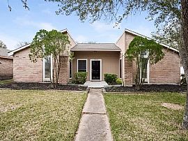 10027 Sageaspen Ln, Houston, in Houston, TX