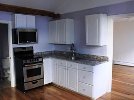 129 Bradford St, Bristol, Ri 02809 in Bristol, RI (Photo 6 of 12)