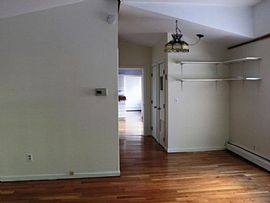 129 Bradford St, Bristol, Ri 02809 in Bristol, RI (Photo 7 of 12)