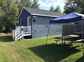 88 Carll Ave, Old Orchard Beach, Me in Old Orchard Beach, ME (Photo 2 of 8)