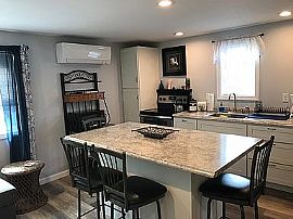 88 Carll Ave, Old Orchard Beach, Me in Old Orchard Beach, ME (Photo 5 of 8)