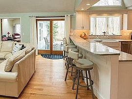 53 Cottage St, Ogunquit, Me  in Ogunquit, ME (Photo 2 of 10)