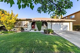 Charming 3 Bedroom Family Home in San Jose, CA (Photo 2 of 12)