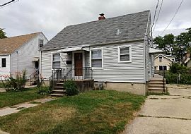 151 Rodney Ct, Madison, Wi 53715 in Madison, WI