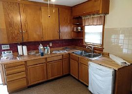 151 Rodney Ct, Madison, Wi 53715 in Madison, WI (Photo 3 of 12)