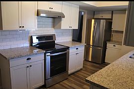 15637 N 99th Dr, Sun City, Az 85351 in Sun City, AZ (Photo 2 of 12)