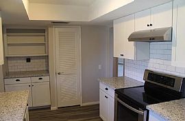 15637 N 99th Dr, Sun City, Az 85351 in Sun City, AZ (Photo 4 of 12)