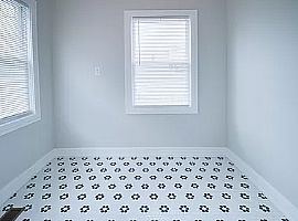 Charming 2 Bedroom in Chicago, IL (Photo 5 of 5)