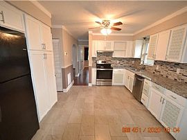 172 69th St N, Clearwater, Fl 33764 in Clearwater, FL (Photo 5 of 12)